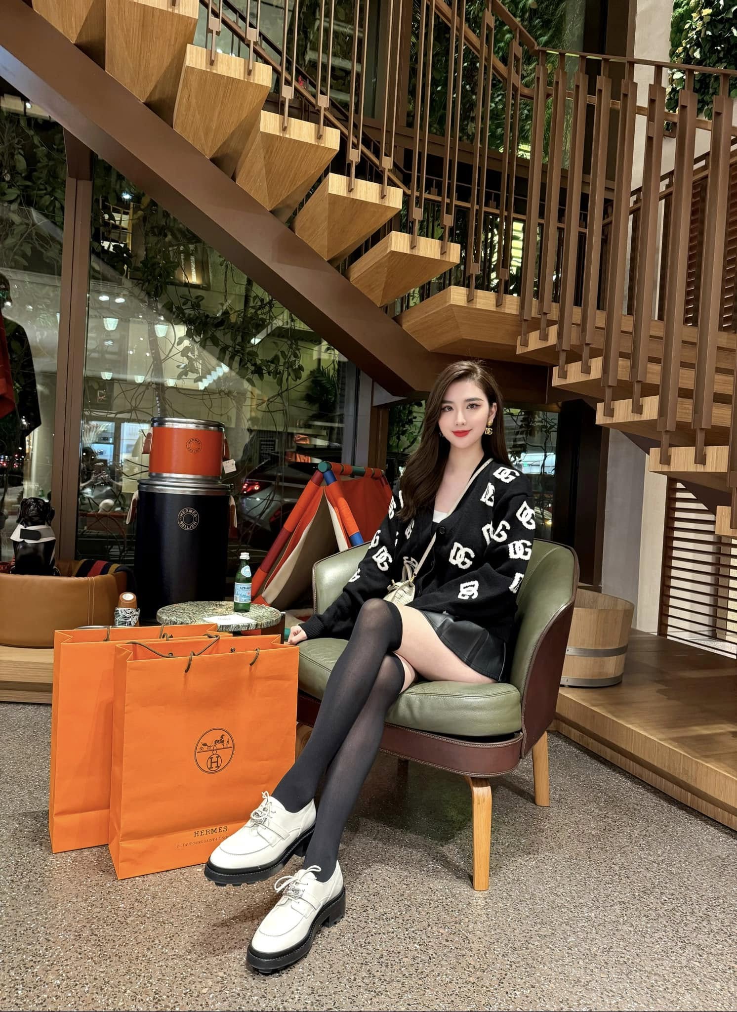 Cuộc sống kín tiếng, chuẩn thượng lưu của Ngọc Loan - mỹ nhân có khuôn mặt đẹp nhất The Face mùa đầu- Ảnh 3.