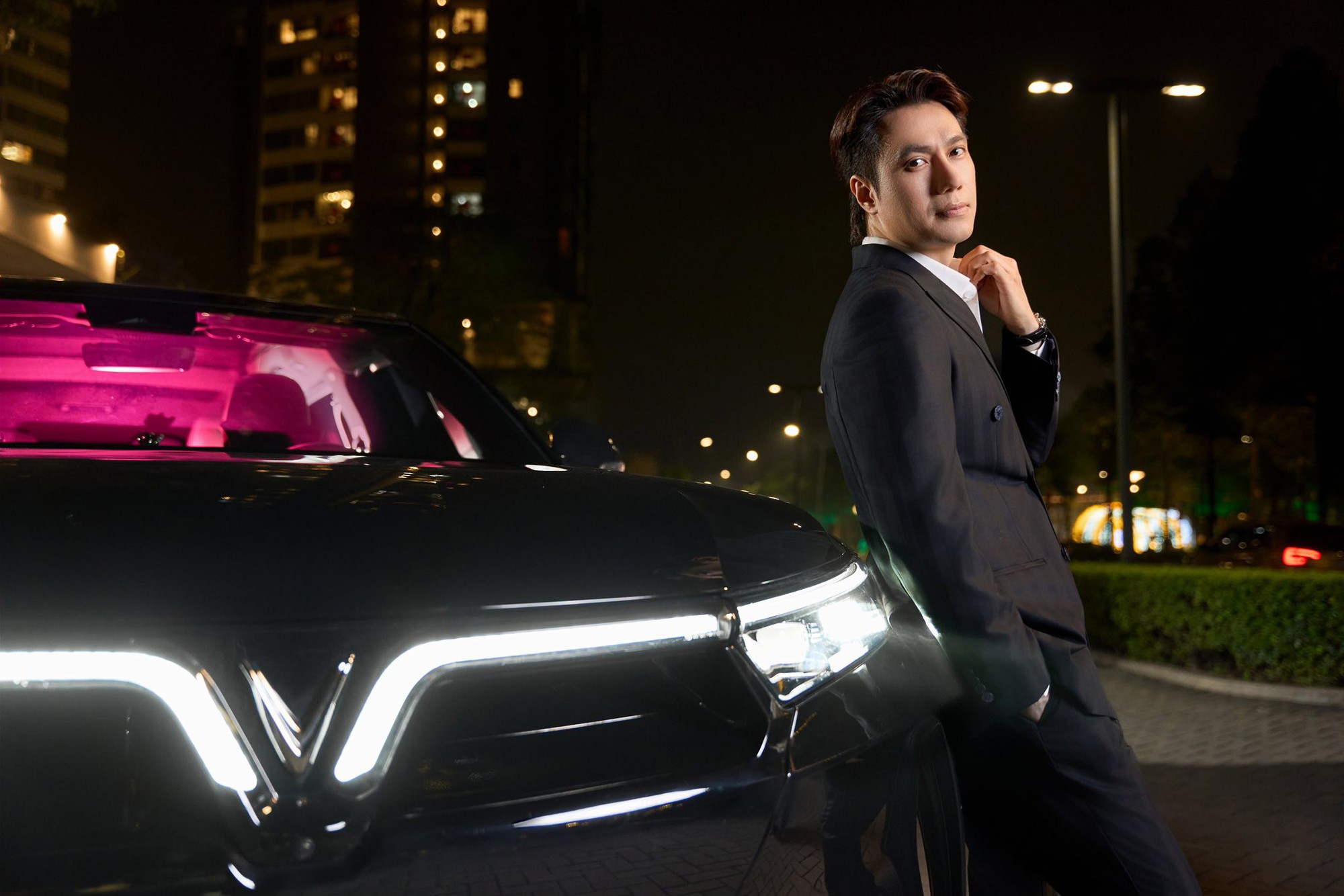 Nam diễn viên sở hữu biệt thự 2 mặt tiền đẹp như cung điện, đời tư ồn ào sau 2 lần đổ vỡ hôn nhân- Ảnh 1.