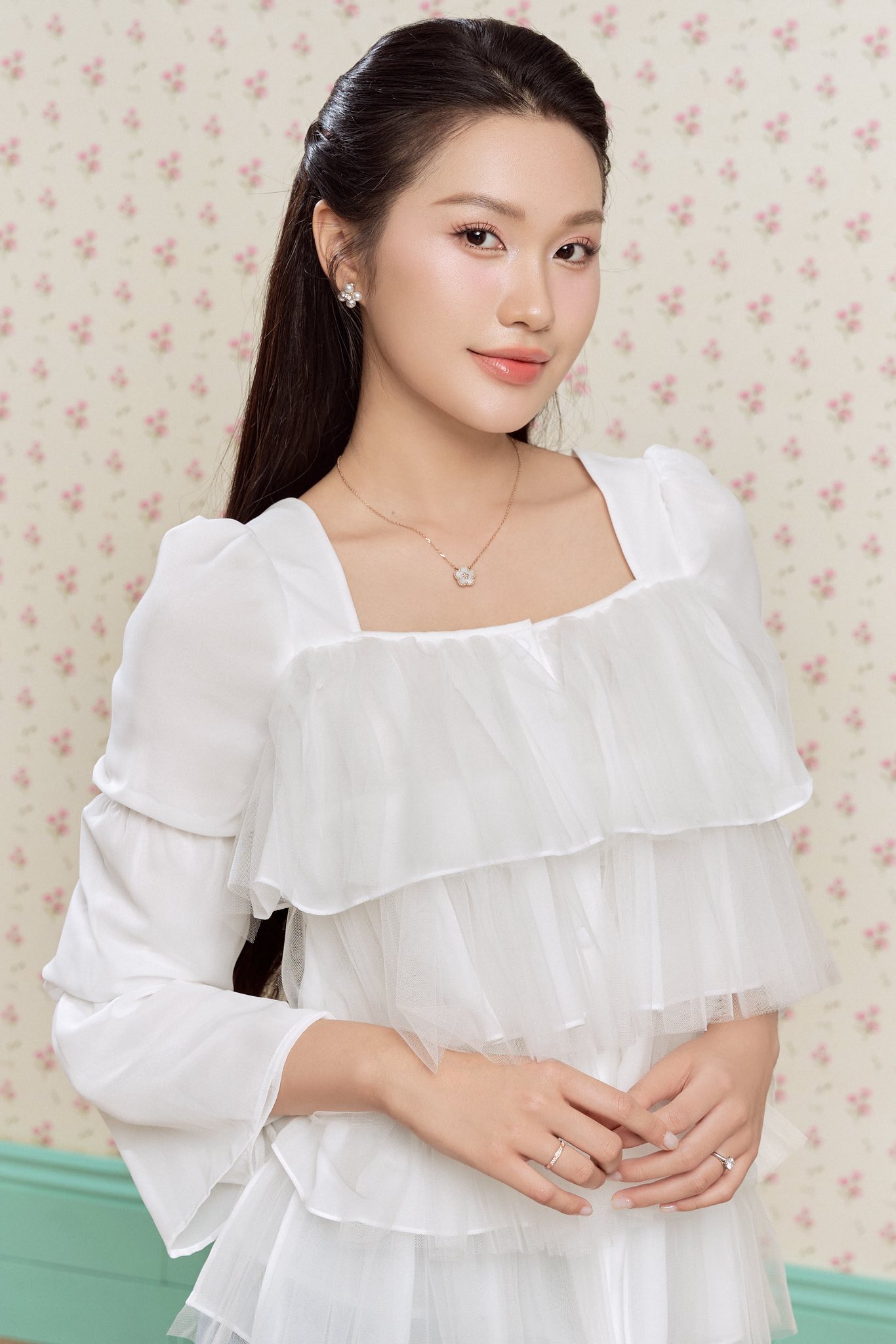 Doãn Hải My bị chê xuống sắc liền tung luôn ảnh cam thường khoe body nuột nà, chân dài thẳng thắp khiến "anti" câm nín- Ảnh 4.