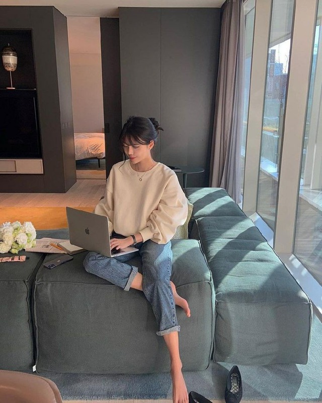 Nhà không chỉ là gạch, nó còn là điện, nước, internet, máy lạnh, máy giặt, chổi quét nhà…- Ảnh 2.