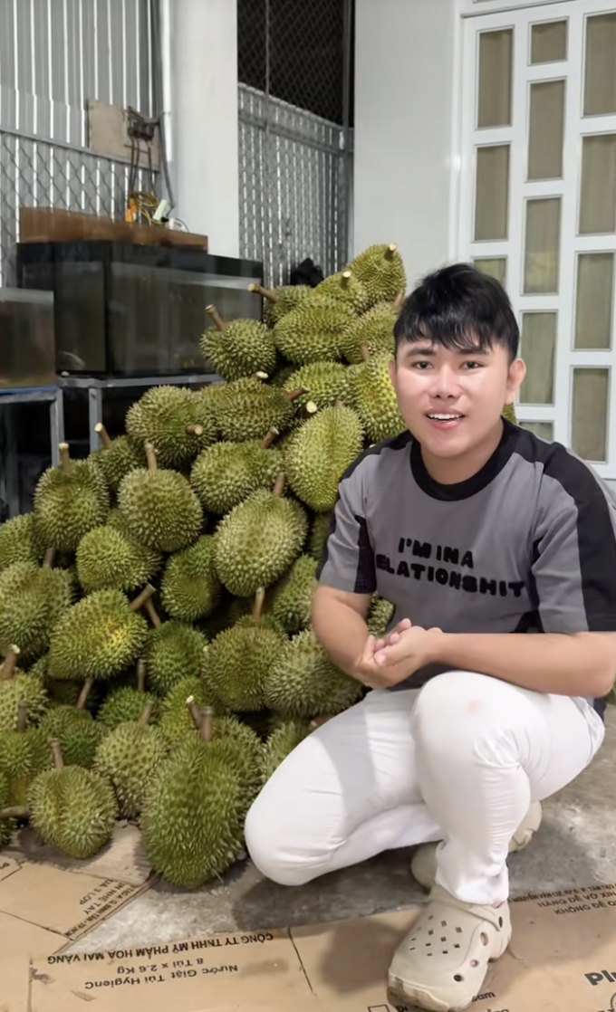 Lùm xùm sầu riêng mini giá 150k của Hoàng Anh Panda: Phát ngôn 