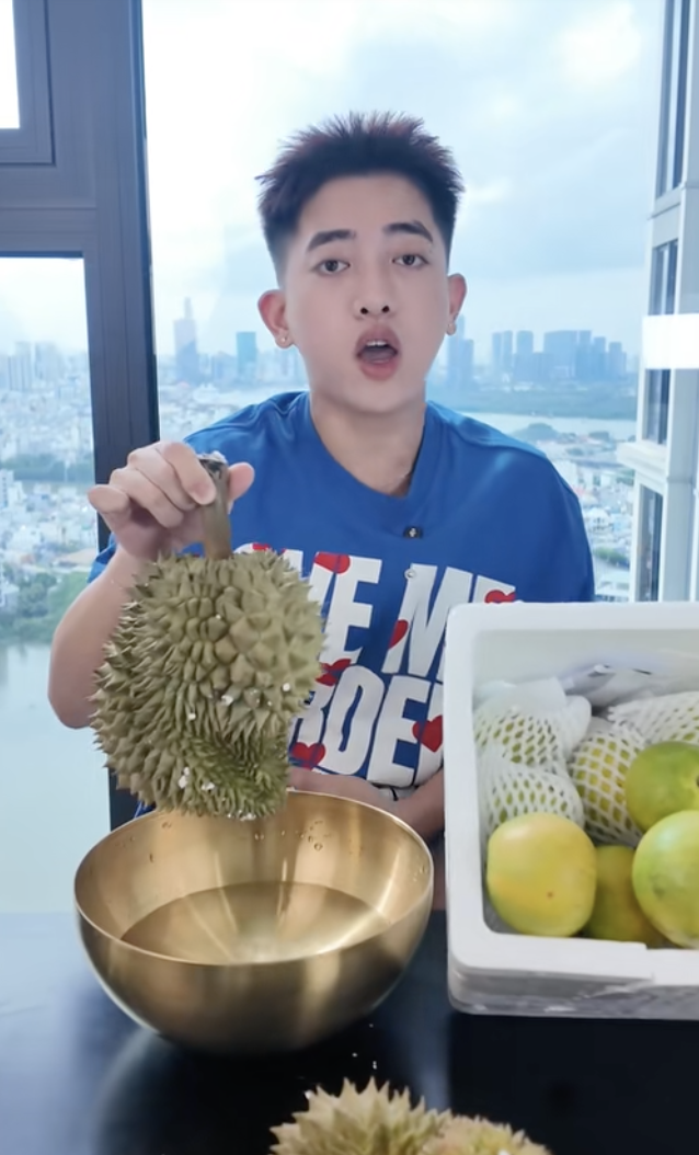 Lùm xùm sầu riêng mini giá 150k của Hoàng Anh Panda: Phát ngôn 
