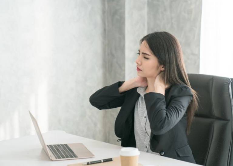 Sai lầm của dân văn phòng: Đau rã rời mới tìm cách chữa, trong khi có nhiều cách để phòng tránh từ đầu- Ảnh 1.