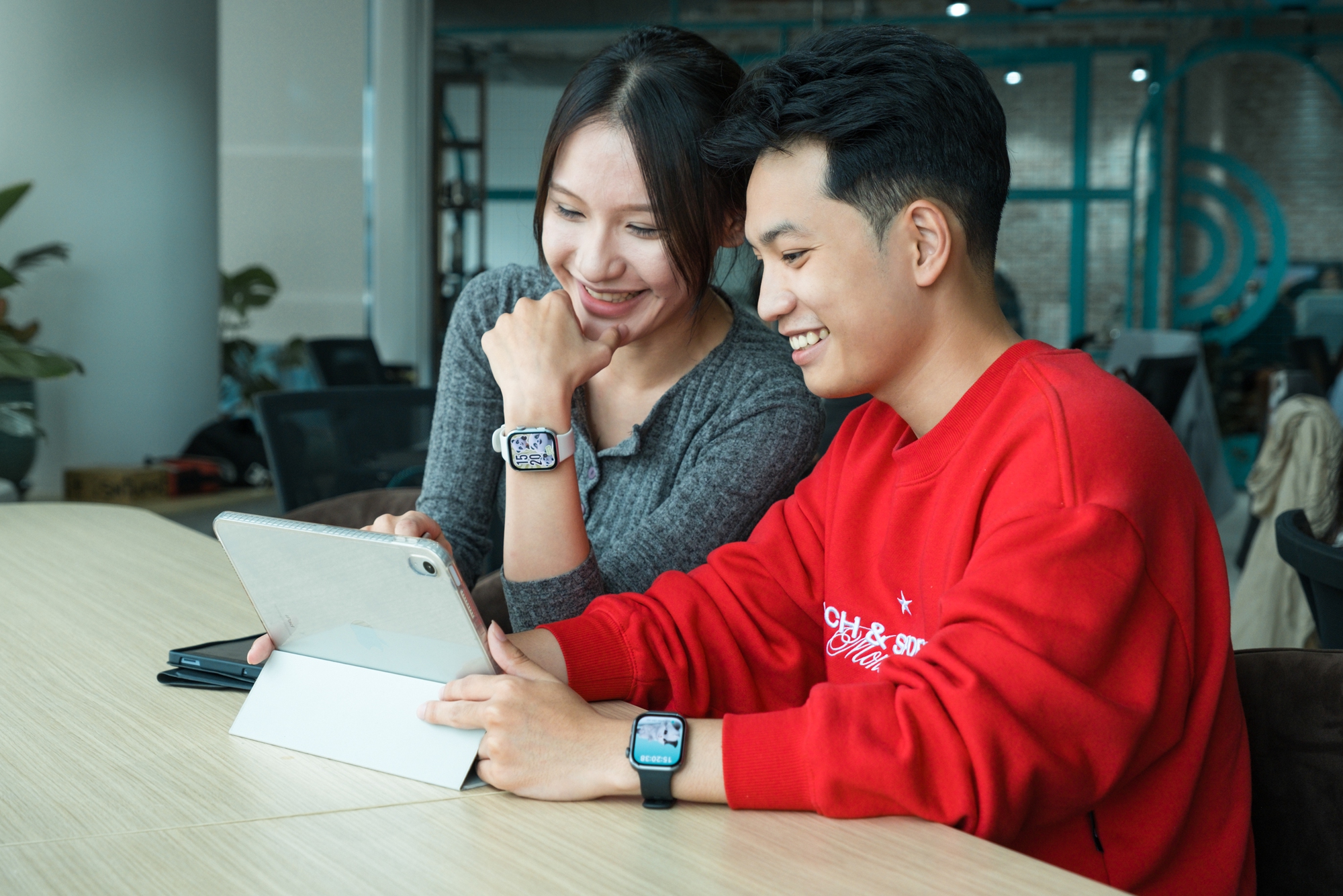 Trải nghiệm mẫu đồng hồ trông thì giống Apple Watch, nhưng giá bán chỉ 3 triệu- Ảnh 2.