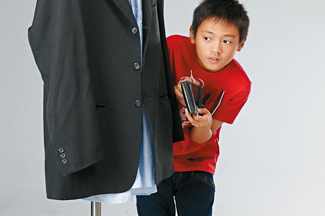 Vứt ngay 3 thứ bẩn thỉu trong nhà này nếu không muốn tương lai con cái ngập trong nợ nần- Ảnh 2.