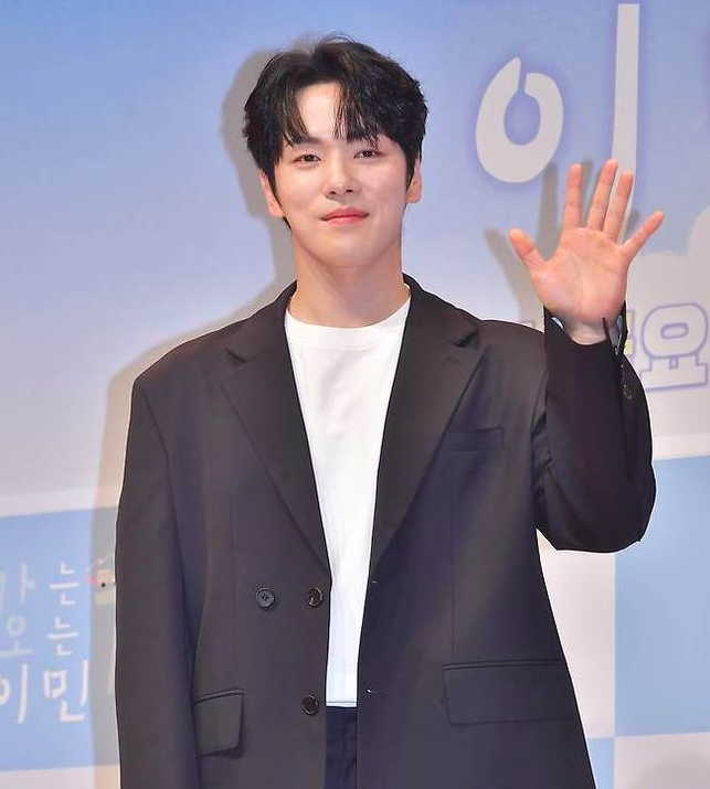 Từng bị tố thô lỗ vì Seo Ye Ji điều khiển, Kim Jung Hyun lên tiếng: Thấy oan ức và xấu hổ- Ảnh 1.