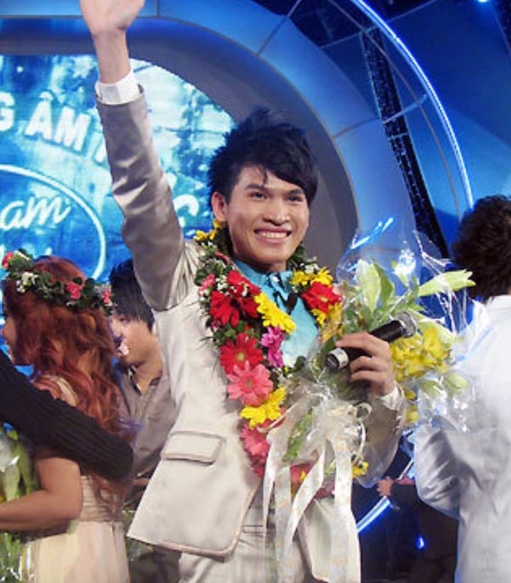 Quán quân bị chê mờ nhạt nhất Vietnam Idol giờ thành giọng ca "vạn người mê"- Ảnh 1.