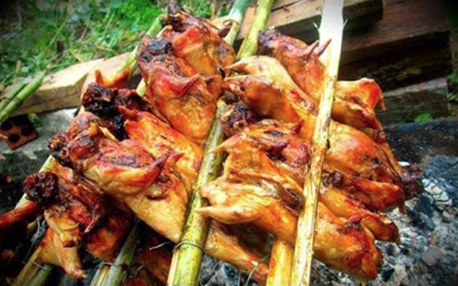 Món đen sì như than cháy khiến ai cũng tưởng khoai nướng, hoá ra là đặc sản 