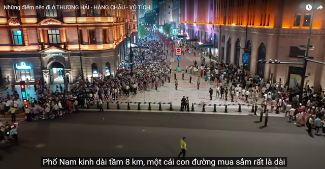 Khách Việt ngạc nhiên thấy cảnh tượng trên phố khi du lịch Trung Quốc: "Tôi tưởng chỉ có trên phim"- Ảnh 4.