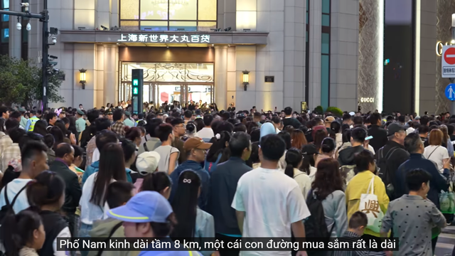 Khách Việt ngạc nhiên thấy cảnh tượng trên phố khi du lịch Trung Quốc: "Tôi tưởng chỉ có trên phim"- Ảnh 5.