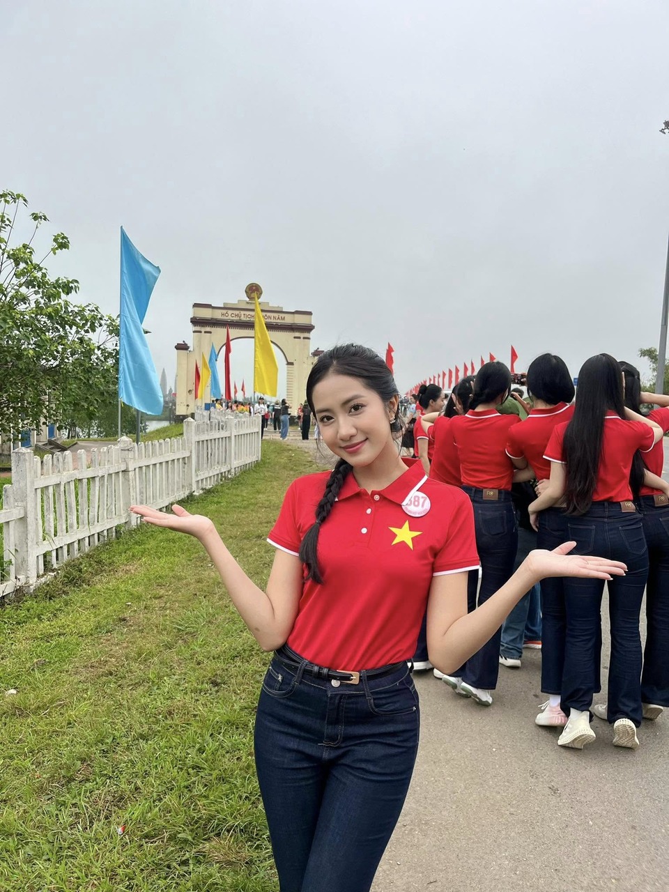 Cô gái được dự đoán kế vị Hoa hậu Thanh Thuỷ lộ mặt mộc khiến dân tình xôn xao- Ảnh 2.