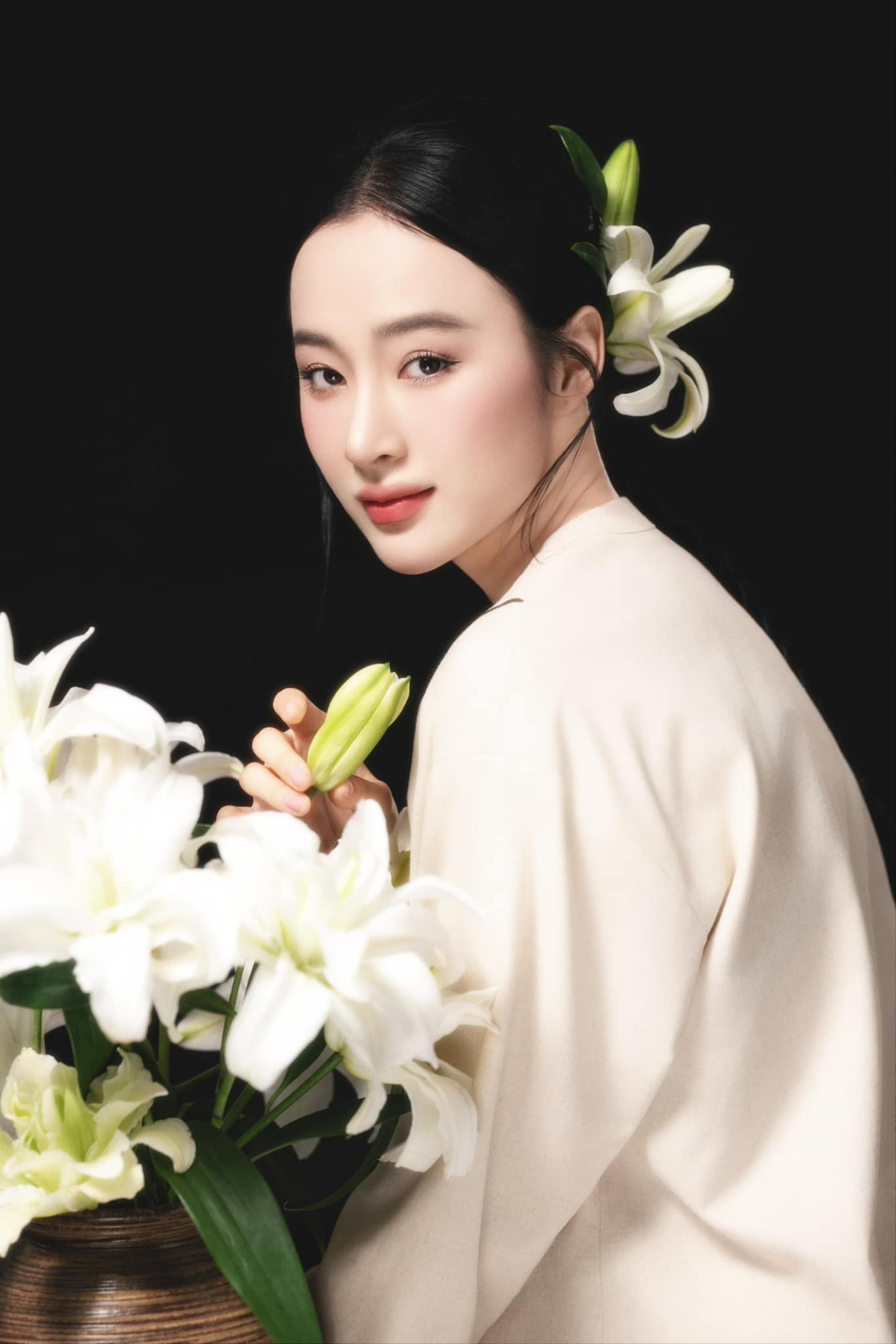 Angela Phương Trinh gây sốc với diện mạo 
