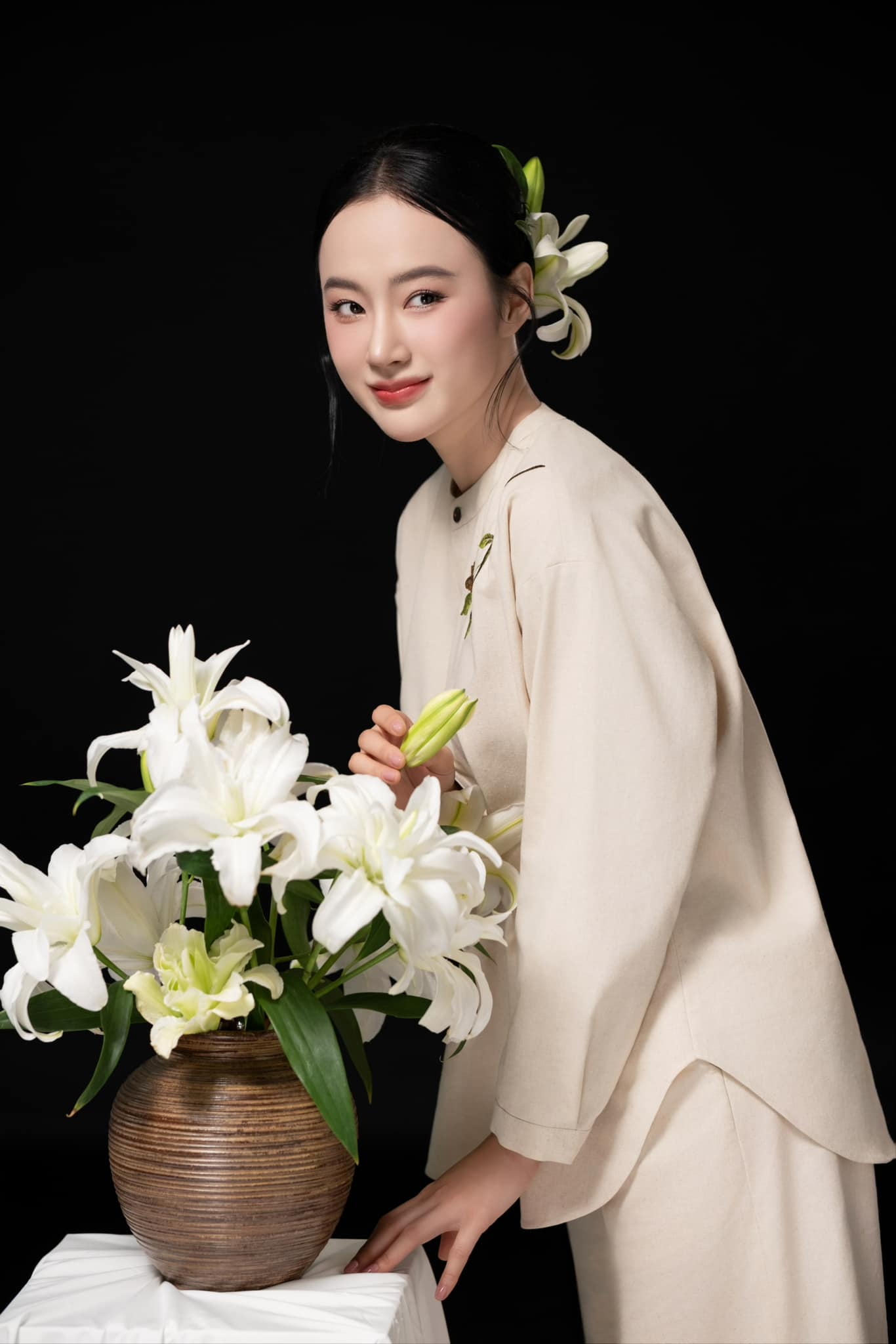 Angela Phương Trinh gây sốc với diện mạo 
