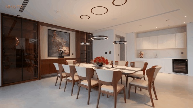 Penthouse 80 tỷ đồng giữa lòng Hà Nội của ông nội tặng cháu gái 4 tuổi, 1 món đồ chơi cũng 50 triệu- Ảnh 6.