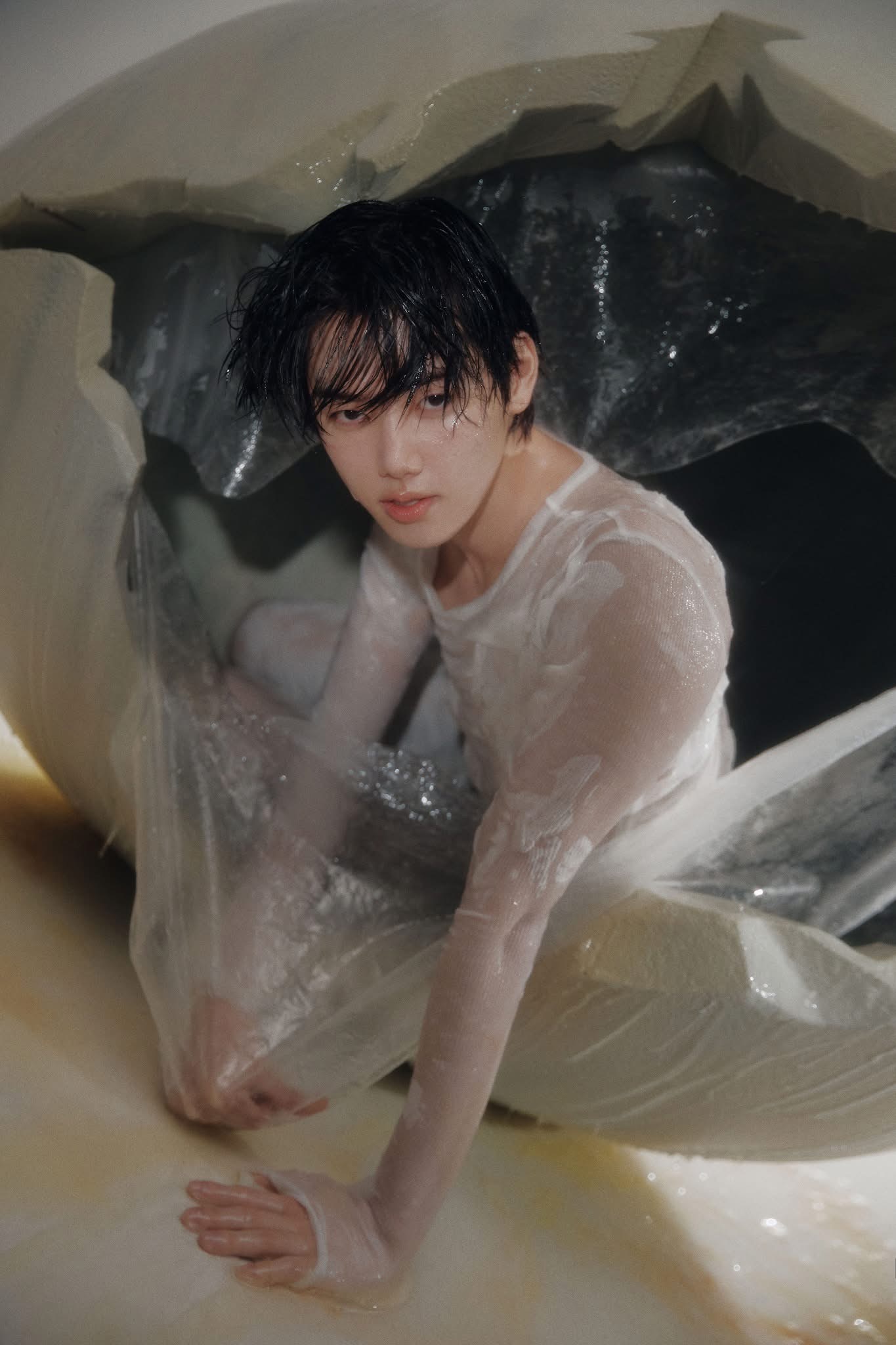 Bức ảnh bầy nhầy của nhóm nam Kpop khiến netizen khiếp sợ, Bức ảnh bầy nhầy của nhóm nam Kpop khiến netizen khiếp sợ,