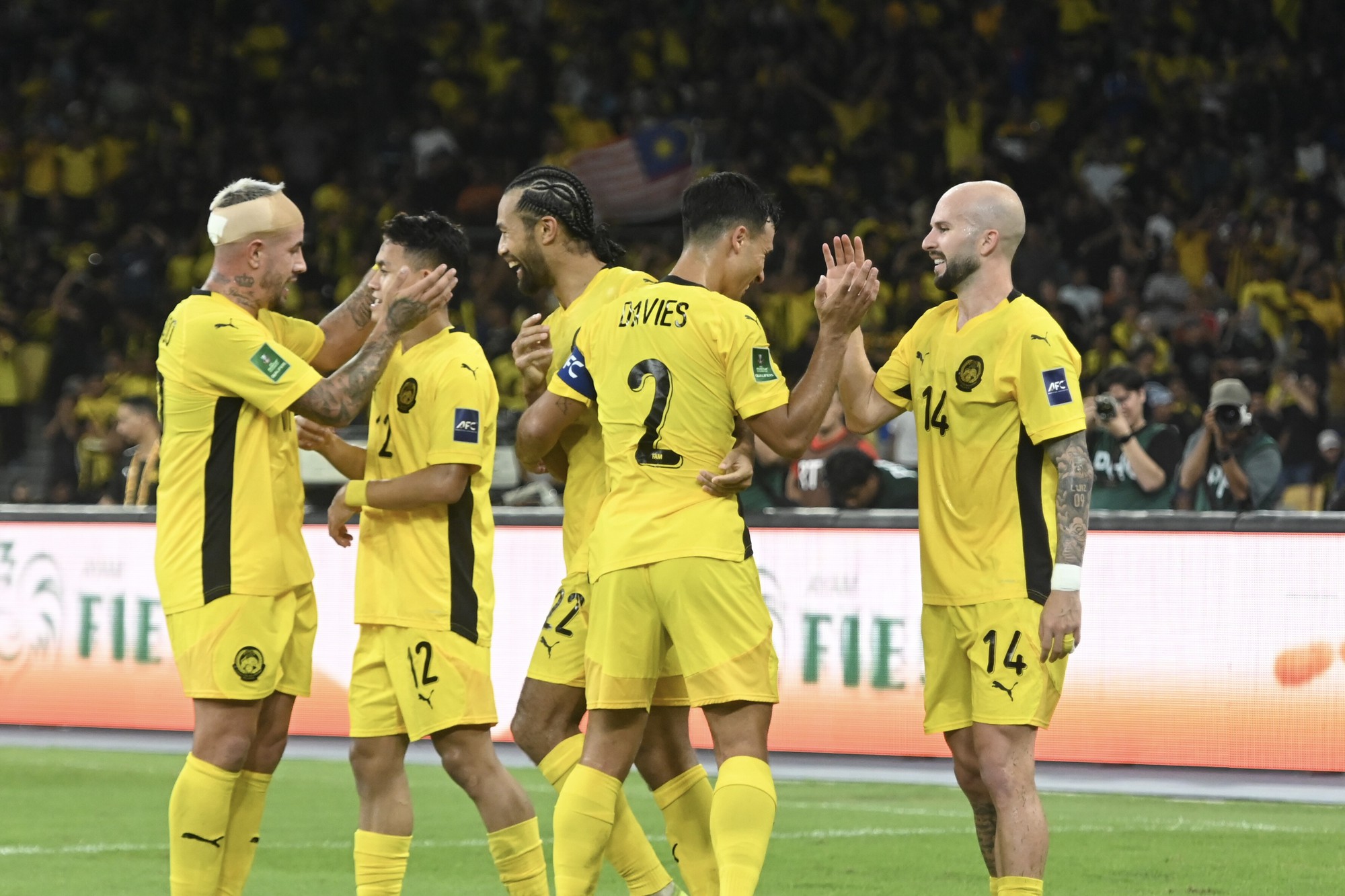 Malaysia tìm ra 37 cầu thủ có thể nhập tịch từ Argentina, tuyển Việt Nam “hết cửa” dự Asian Cup?- Ảnh 1.