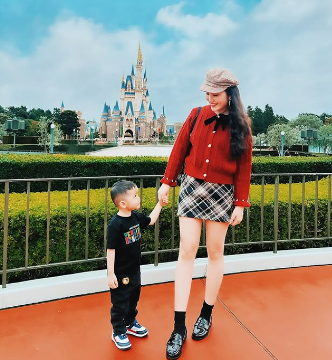 Hơn 1 năm mới đăng ảnh quý tử, hot mom hào môn Primmy Trương nhanh chóng thu hút sự chú ý khi đưa con đi "ăn bánh kẹo" nhưng ở nơi ít ai ngờ tới- Ảnh 3.