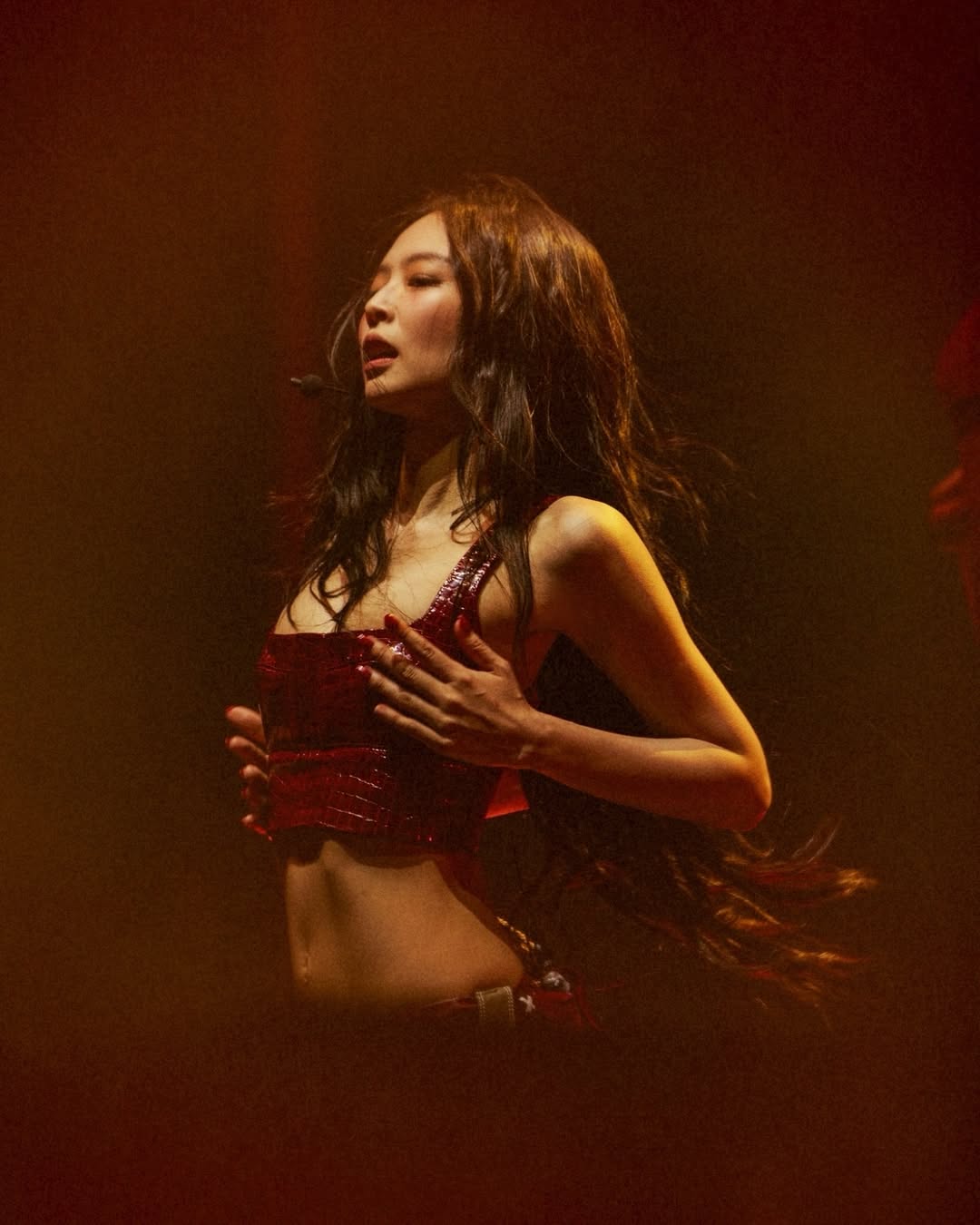 Top 1 solo nữ Kbiz: Rosé hay Jennie đều không thể “chung mâm” với ngôi sao 32 tuổi này?- Ảnh 8.