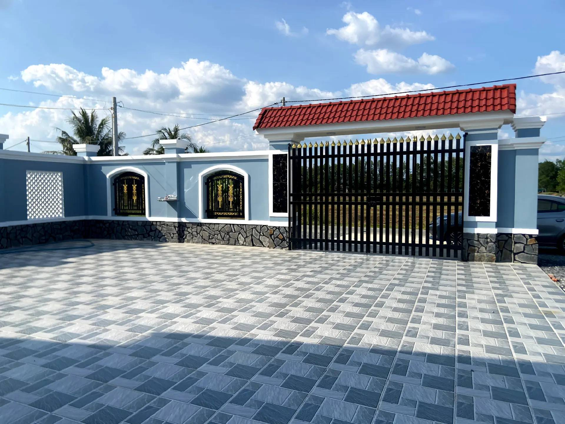 "Đặc sản" nhà miền Tây: Rộng "vô cùng tận", lắt léo như mê cung, gạch hoa sáng bóng cả sân, chỉ quét nhà thôi cũng bở hơi tai- Ảnh 26.