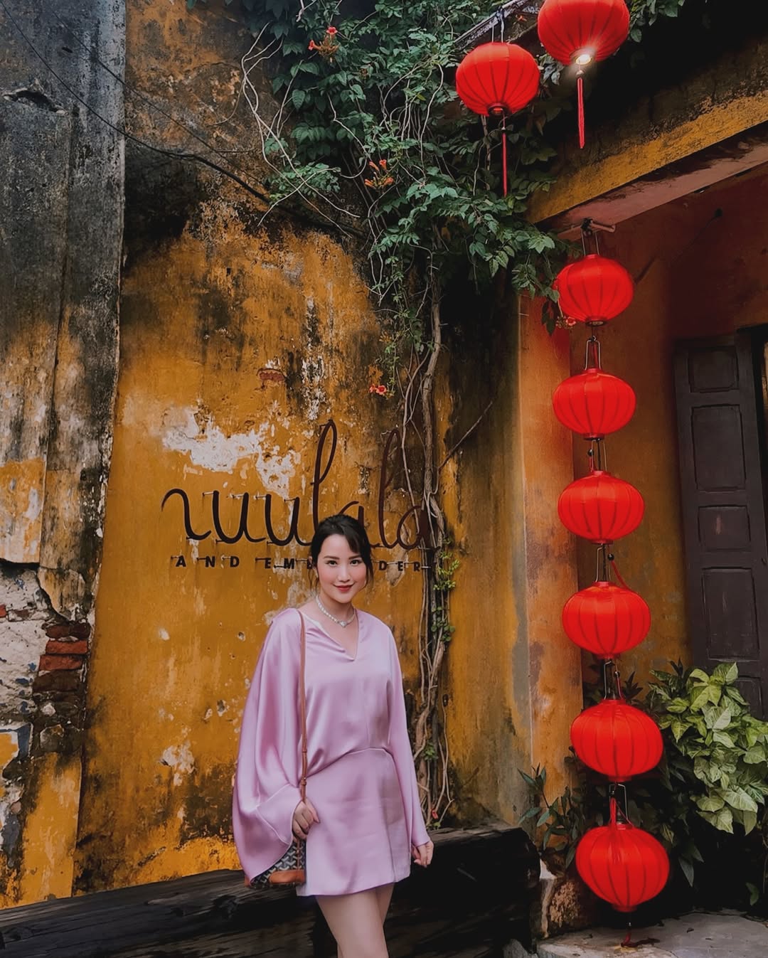4 năm, đăng đúng 3 tấm ảnh có mặt vợ - cuộc hôn nhân ông chủ Saigon Square vẫn khiến người ta 