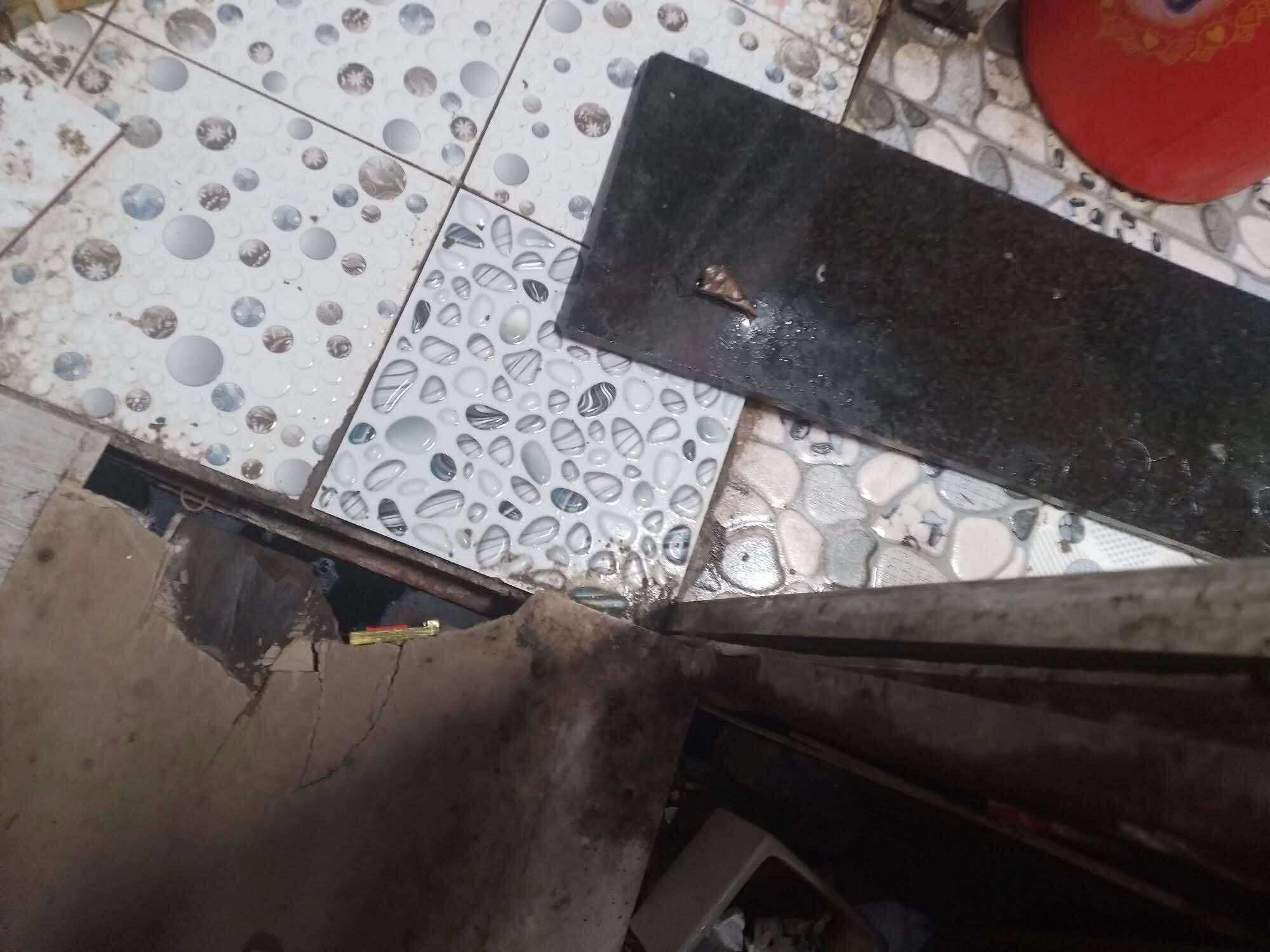 Xin balo cũ cho con đi học, bị nói 