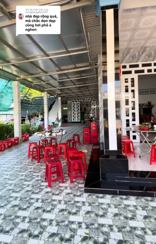 "Đặc sản" nhà miền Tây: Rộng "vô cùng tận", lắt léo như mê cung, gạch hoa sáng bóng cả sân, chỉ quét nhà thôi cũng bở hơi tai- Ảnh 4.