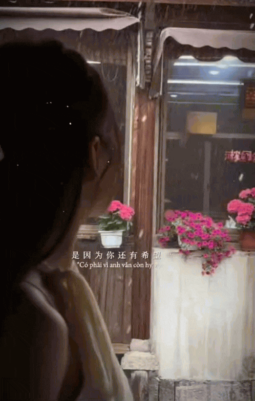 Lộ diện “nàng thơ” mà cả anh em Sơn Tùng - MONO đều mê mẩn- Ảnh 1.