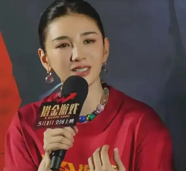 "Tiểu Yến Tử" bị chỉ trích- Ảnh 1.