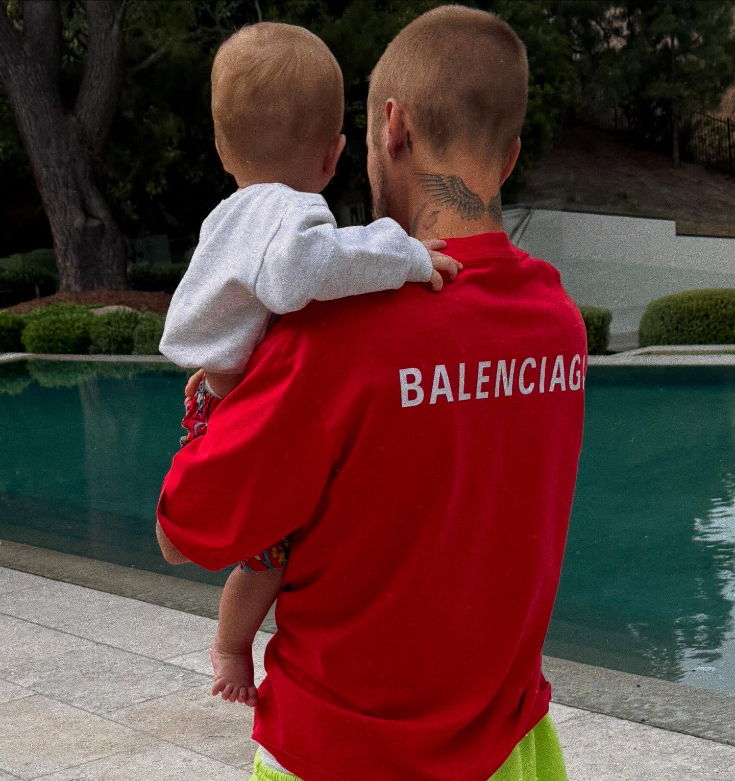 Justin Bieber đáng báo động: Chửi tục, đưa cả ảnh con trai minh họa, còn được vợ ủng hộ ra mặt!- Ảnh 2.