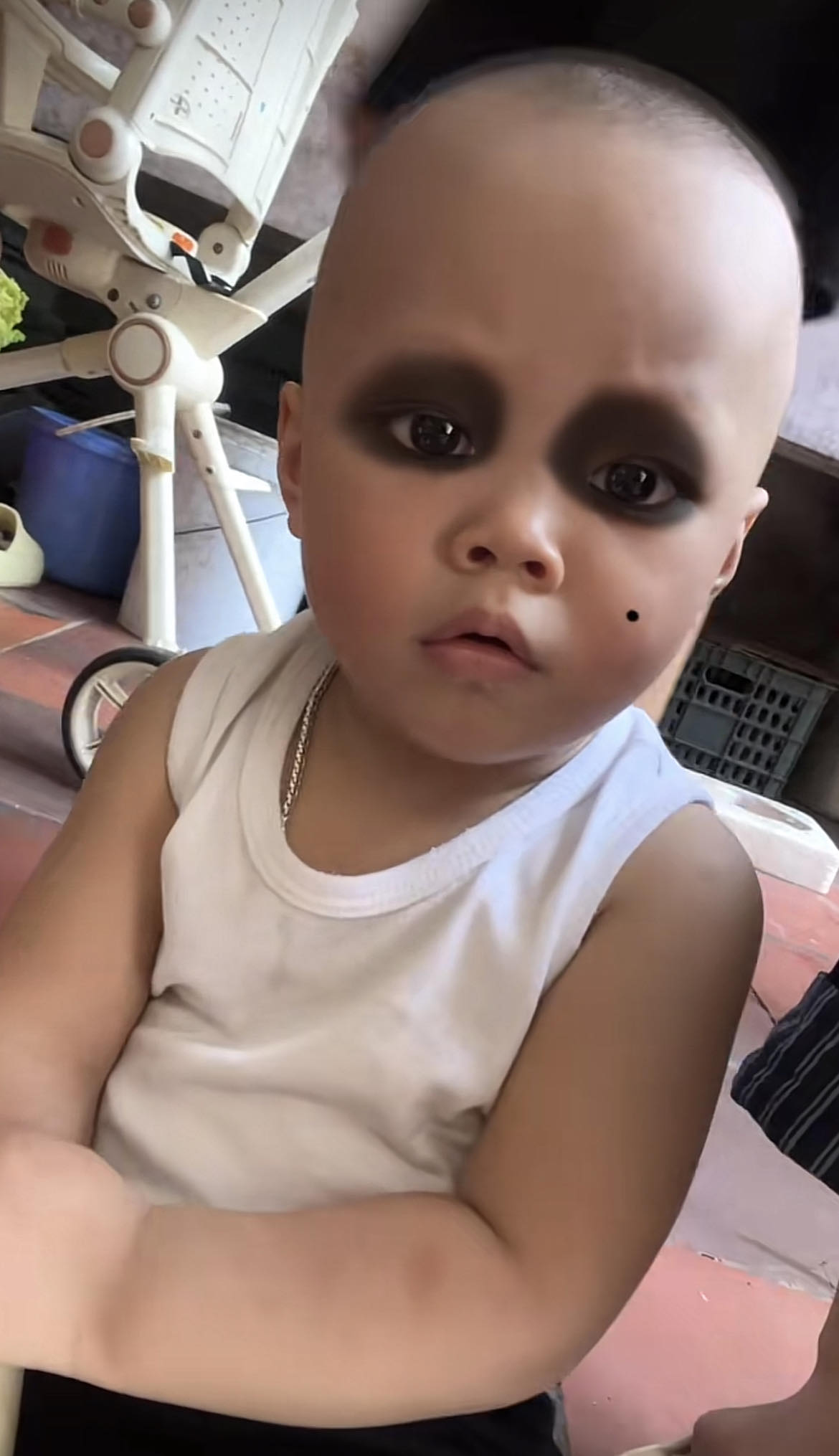 Mẹo "cai nghiện" tivi, điện thoại cho khối nghỉ hè vừa hài hước vừa hiệu quả, các mẹ truyền tay nhau cười nghiêng ngả- Ảnh 8.