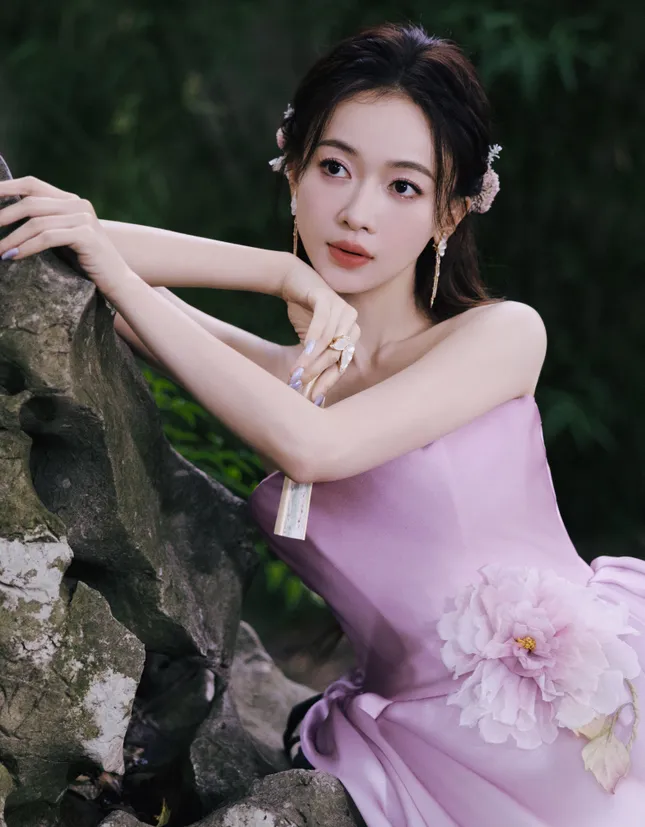 Nạn nhân mới của chiêu trò hạ bệ nghệ sĩ- Ảnh 2.