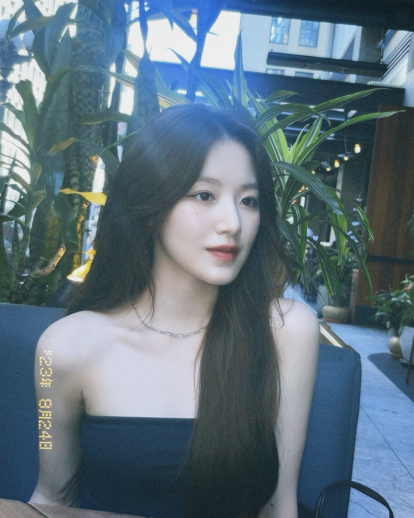 Cam thường bắt trọn cảnh mỹ nữ "trắng phát sáng nghĩa đen", đối thủ của Jisoo cũng phải thua- Ảnh 7.