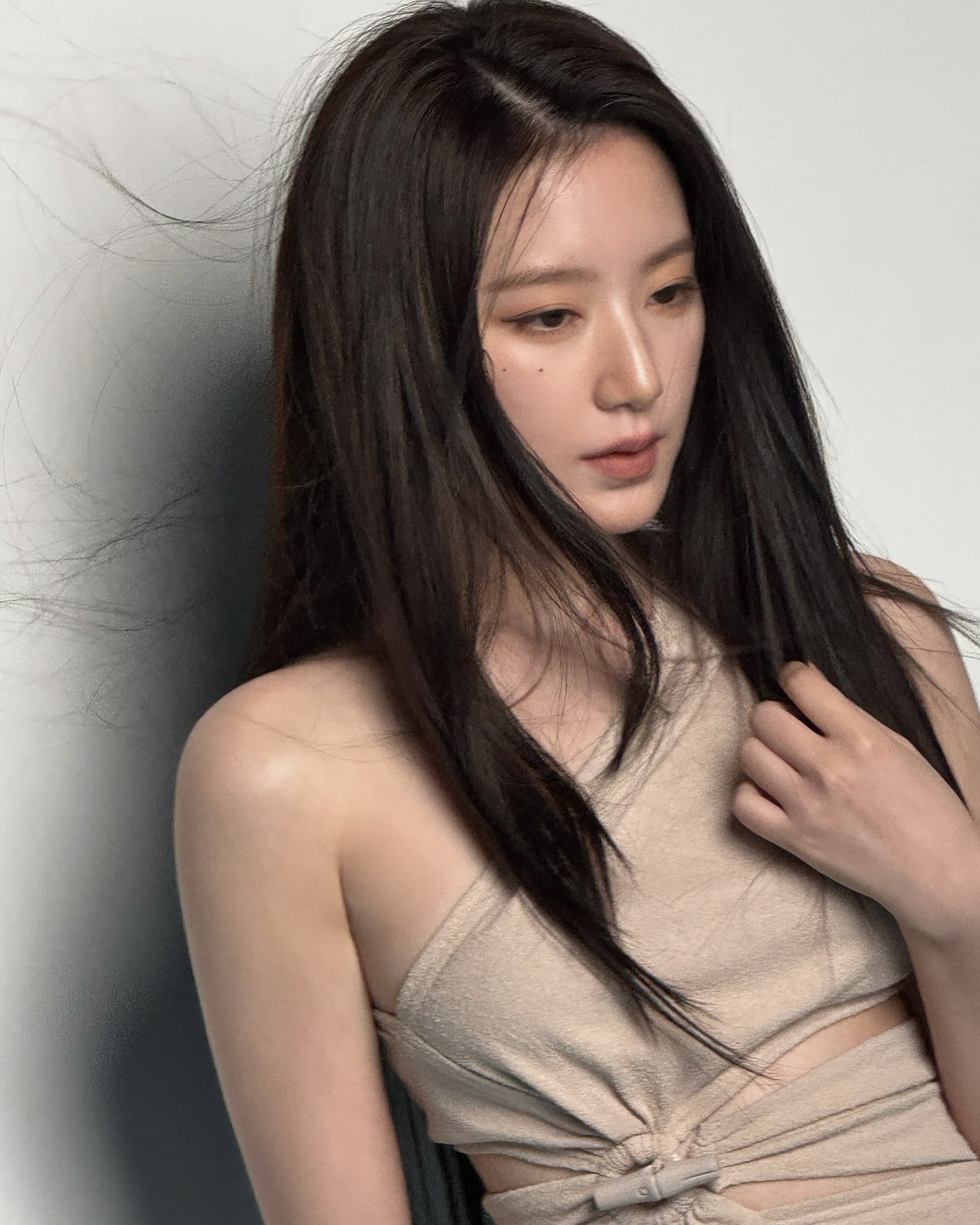 Cam thường bắt trọn cảnh mỹ nữ "trắng phát sáng nghĩa đen", đối thủ của Jisoo cũng phải thua- Ảnh 8.