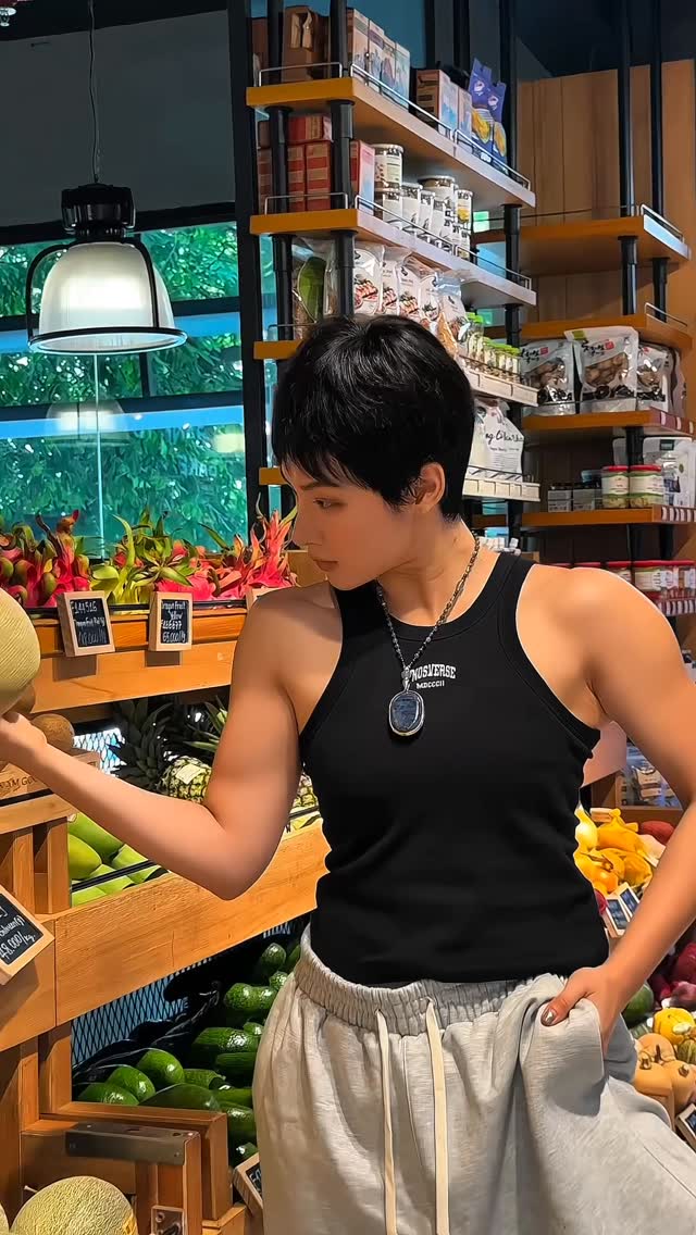 Chỉ mới mấy tháng, Angela Phương Trinh từ nữ nhân yểu điệu thành 