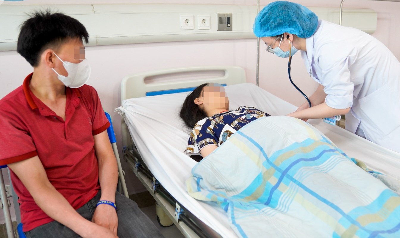 Tin vui đến với bé gái trong vụ gia đình người dân tộc bị “chặt chém” gần 5 triệu đồng- Ảnh 1. Tin vui đến với bé gái trong vụ gia đình người dân tộc bị “chặt chém” gần 5 triệu đồng- Ảnh 1.