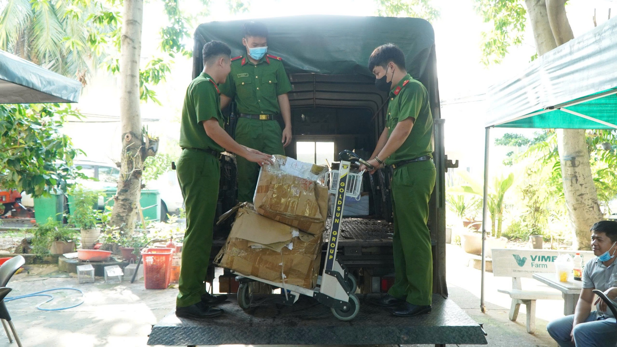 TP HCM vừa đốt hơn nửa tấn ma tuý- Ảnh 1.