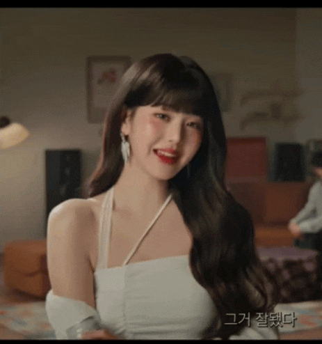 "Công chúa" Jang Won Young bơm môi đến không thể cười nổi?- Ảnh 2.