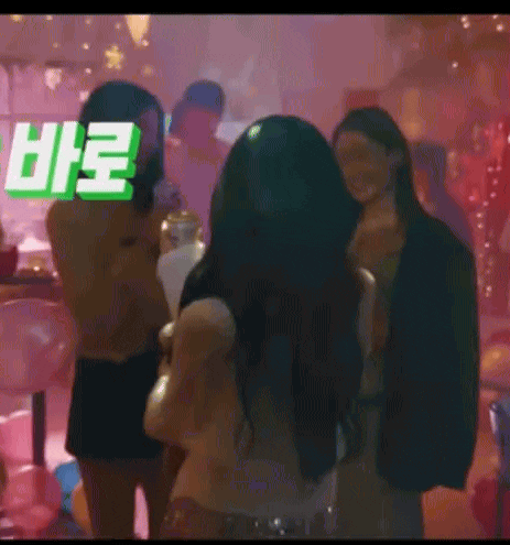 "Công chúa" Jang Won Young bơm môi đến không thể cười nổi?- Ảnh 1.
