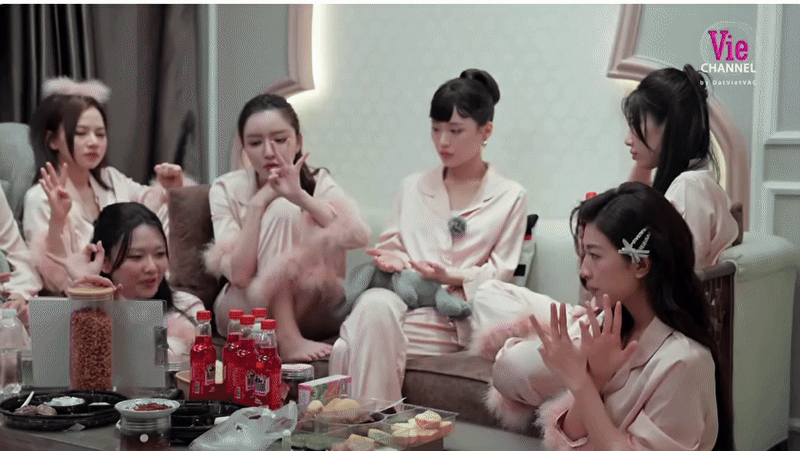Góc khuất của Em Xinh lớn tuổi nhất: Từ bỏ concert vì mất lửa nghề, trằn trọc khóc mỗi đêm- Ảnh 2.
