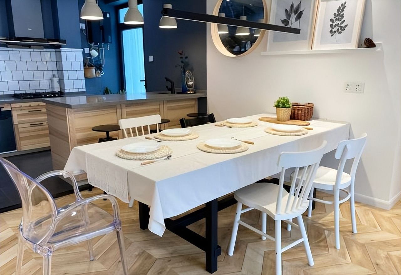Mẹ ba con gây sốt vì biến căn hộ 99m² thành "thế giới lưu trữ": Không TV, không dư đồ, cả ba thế hệ sống vẫn gọn gàng- Ảnh 10.