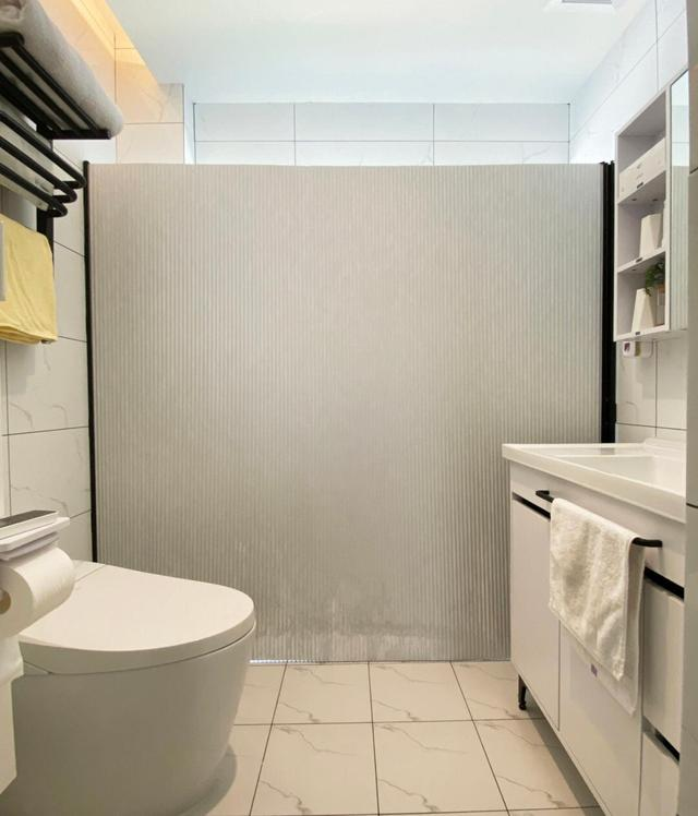 Mẹ ba con gây sốt vì biến căn hộ 99m² thành "thế giới lưu trữ": Không TV, không dư đồ, cả ba thế hệ sống vẫn gọn gàng- Ảnh 25.
