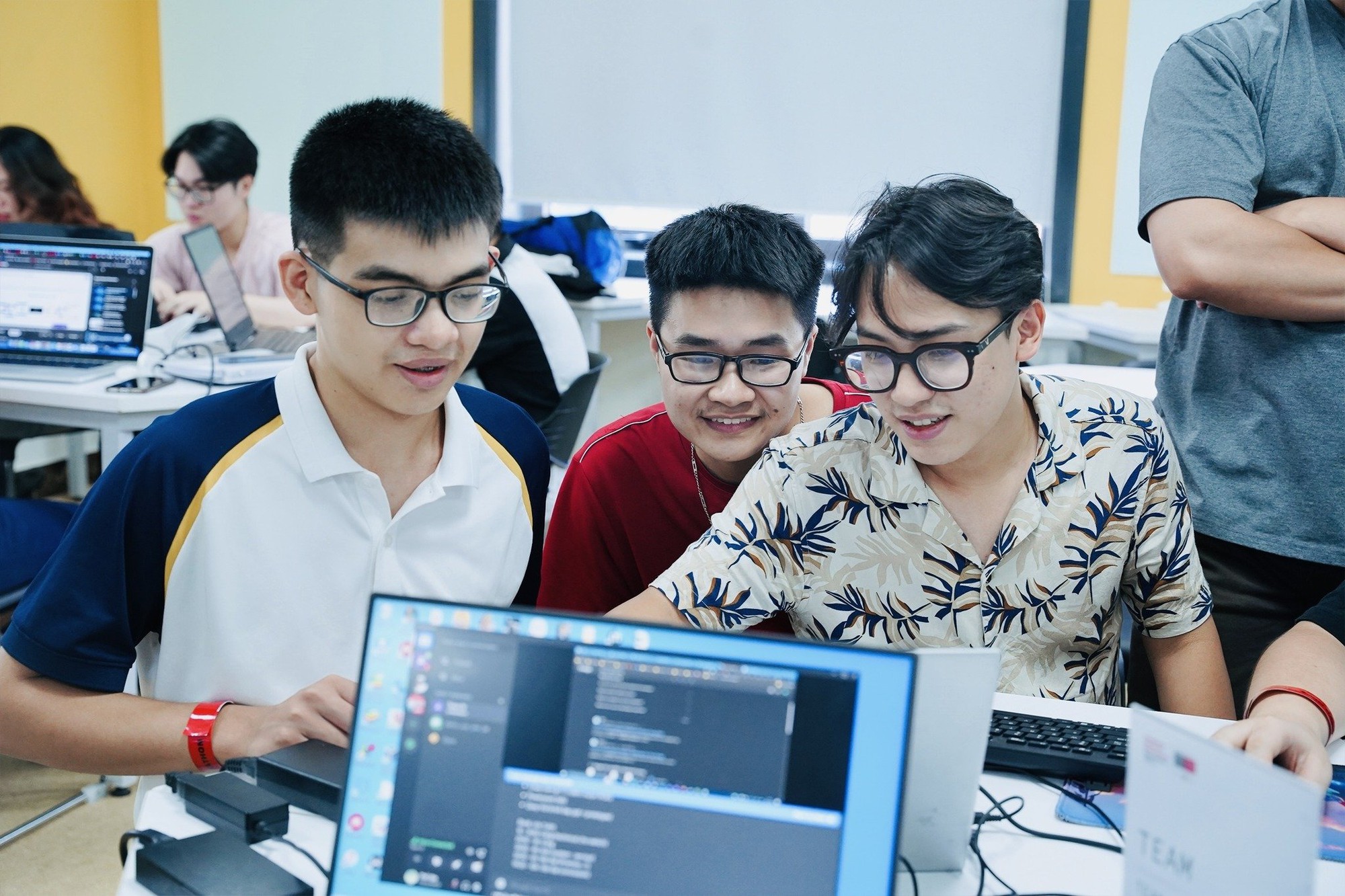 Các trường khối Công nghệ thông tin đồng loạt tăng học phí- Ảnh 1.