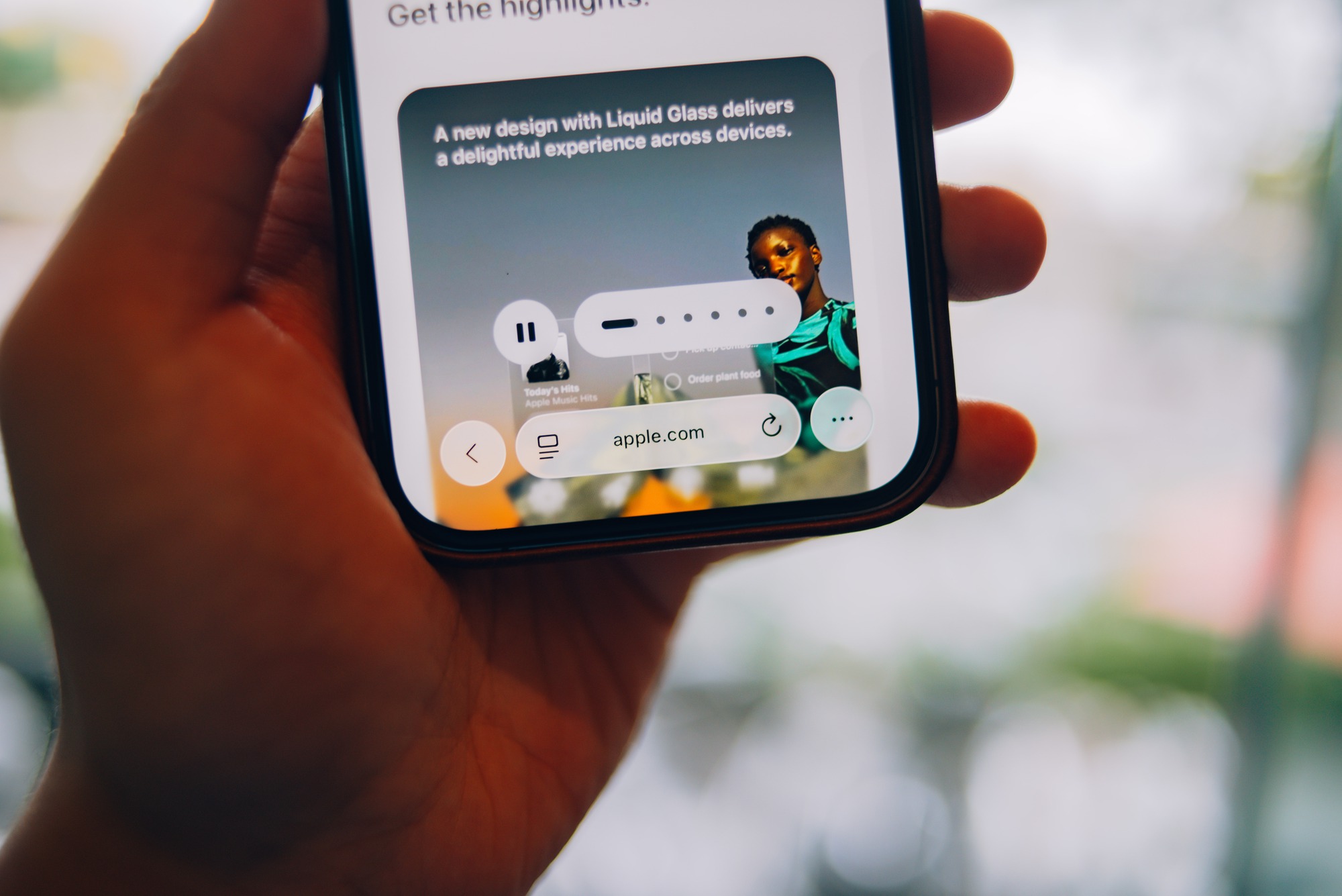 Tại sao bạn không nên cài đặt iOS 26 lúc này?- Ảnh 1.