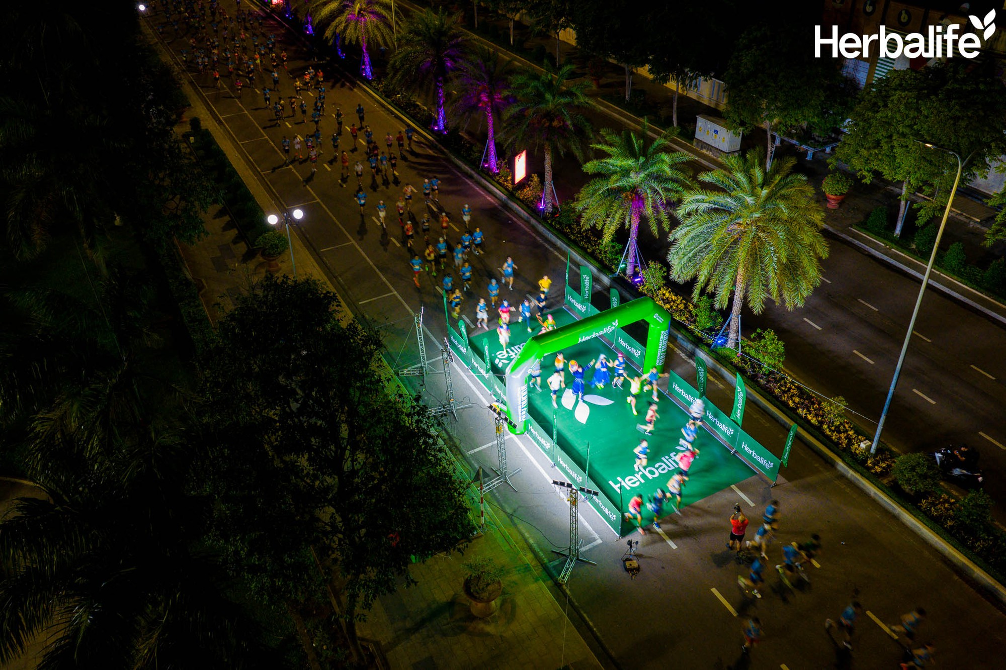 Herbalife Việt Nam tiếp tục đồng h&agrave;ng c&ugrave;ng VnExpress Marathon Quy Nhơn 2025 lan tỏa lối sống năng động đến cộng đồng- Ảnh 5.