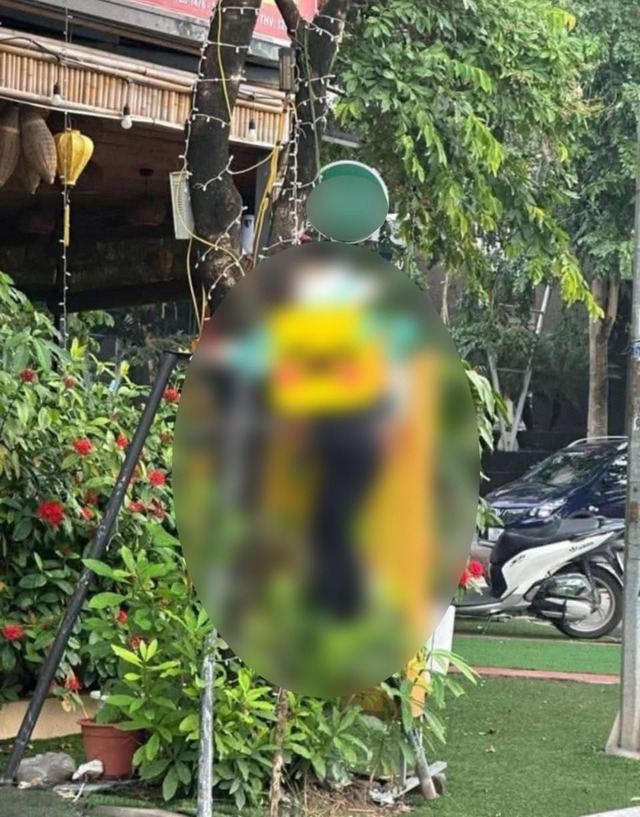 Nam thanh niên tử vong trong tư thế treo cổ trước quán bia ở Hà Nội: Hé lộ nguyên nhân ban đầu- Ảnh 1.