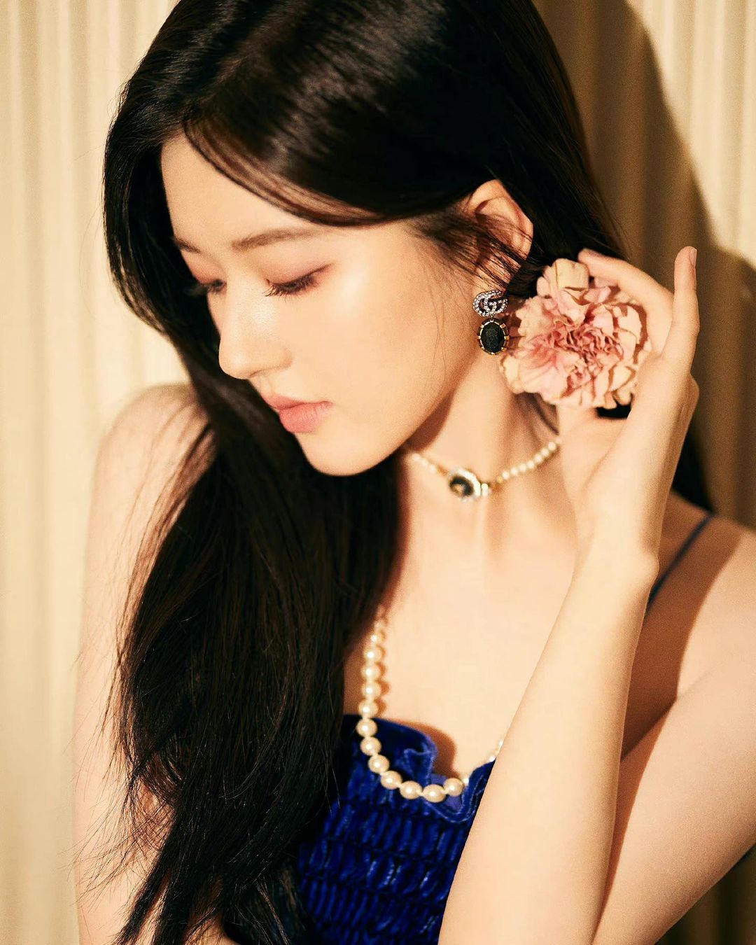 Hot girl Việt đang được so sánh với Triệu Lộ Tư là ai?- Ảnh 8.