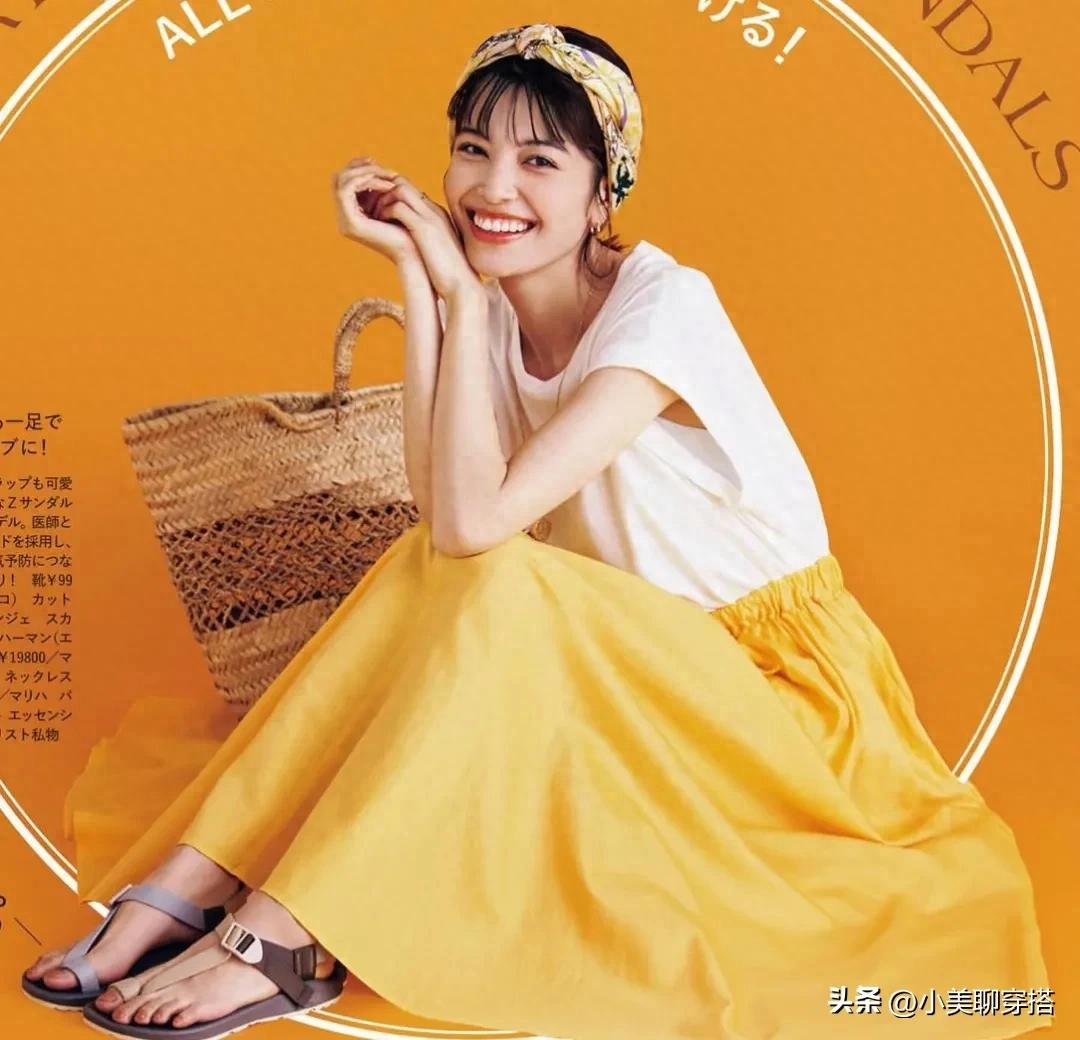 Màu vàng đang "chiếm sóng" mùa hè: Diện đi du lịch là lên hình đẹp khỏi bàn!- Ảnh 1.