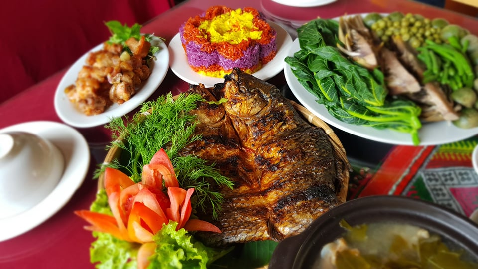 Ăn cá nướng giữa mùa hè oi bức nghe có vẻ nghịch lý? Nhưng với 