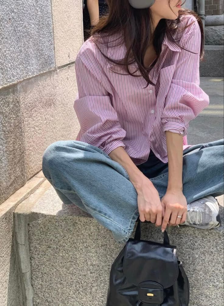 Áo mi kẻ sọc là 