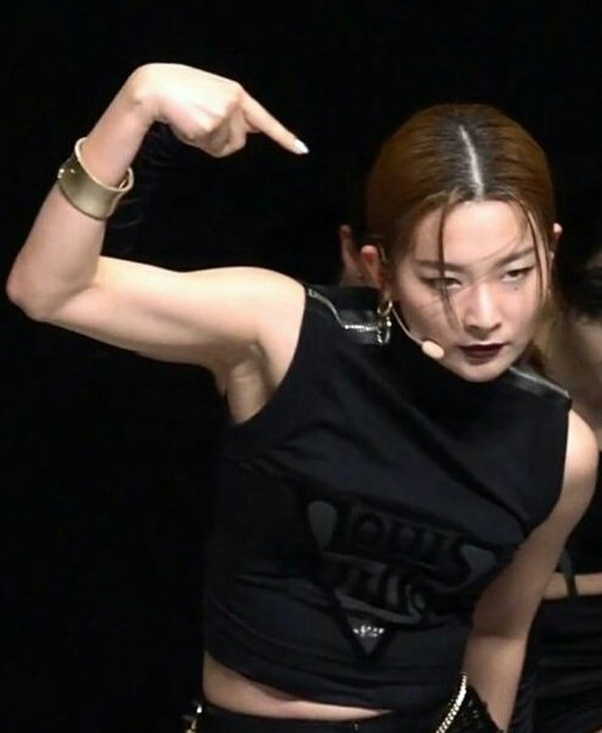 Netizen sốc vì bắp tay của Seulgi- Ảnh 3.